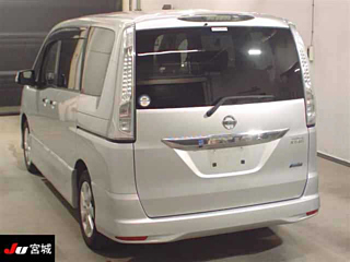 NISSAN SERENA 2013