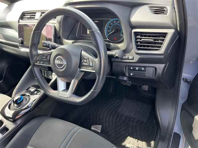 NISSAN LEAF 2023