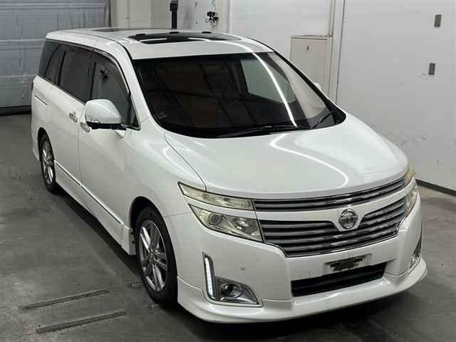NISSAN ELGRAND 2011