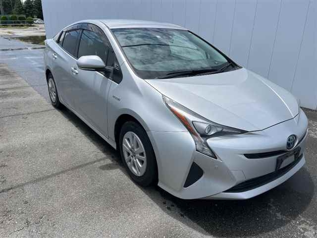 TOYOTA PRIUS 2018