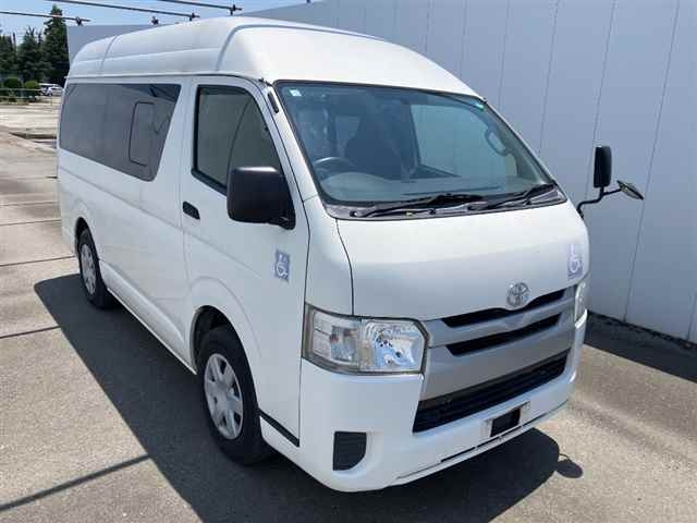 TOYOTA HIACE VAN 2015