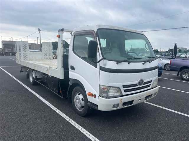 TOYOTA DYNA
