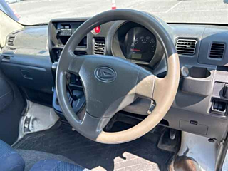 DAIHATSU HIJET VAN 2015