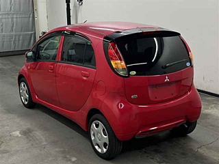 MITSUBISHI I 2010