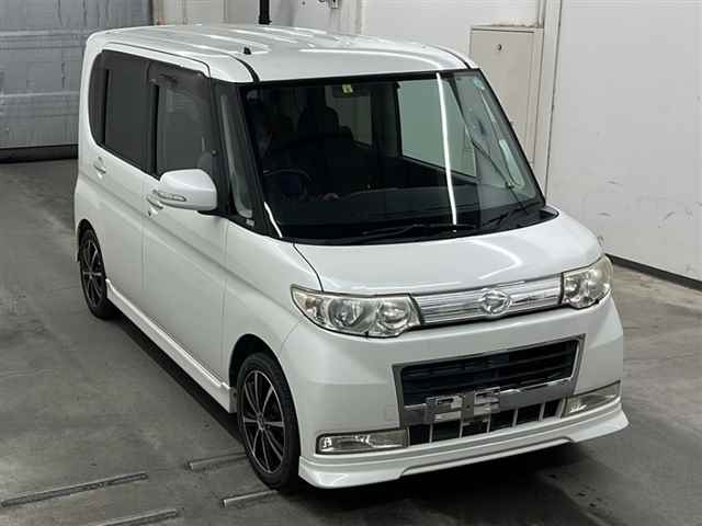 DAIHATSU TANTO 2008