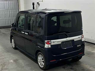 DAIHATSU TANTO 2010