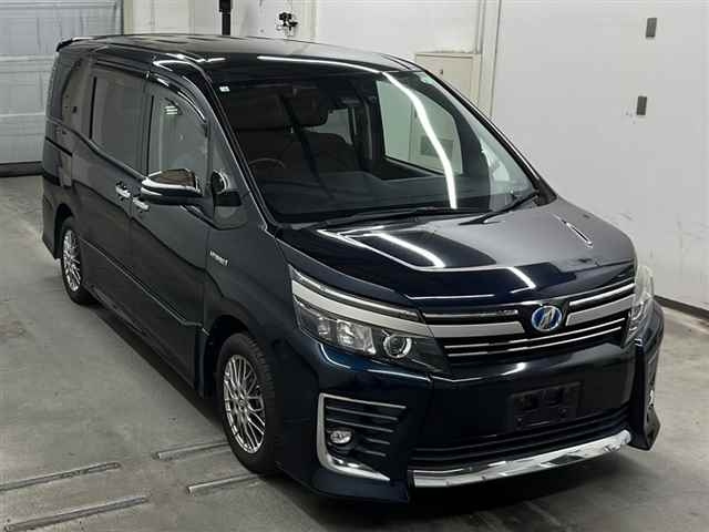 TOYOTA VOXY 2016