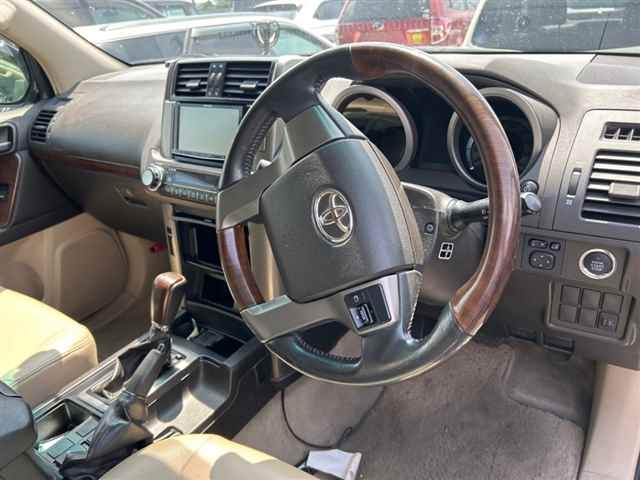 TOYOTA LAND CRUISER PRADO 2012