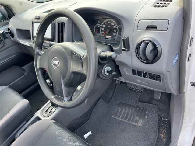 NISSAN AD 2008