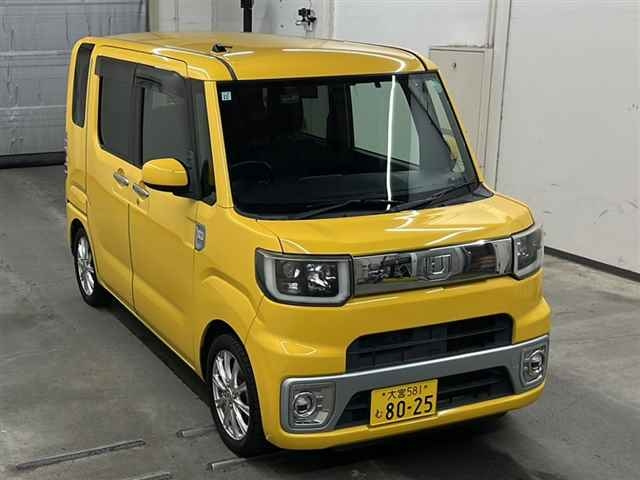 DAIHATSU WAKE 2015