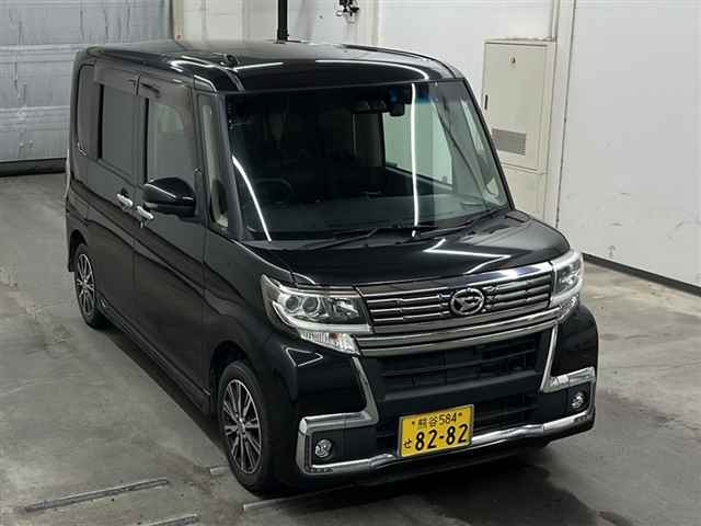 DAIHATSU TANTO 2018