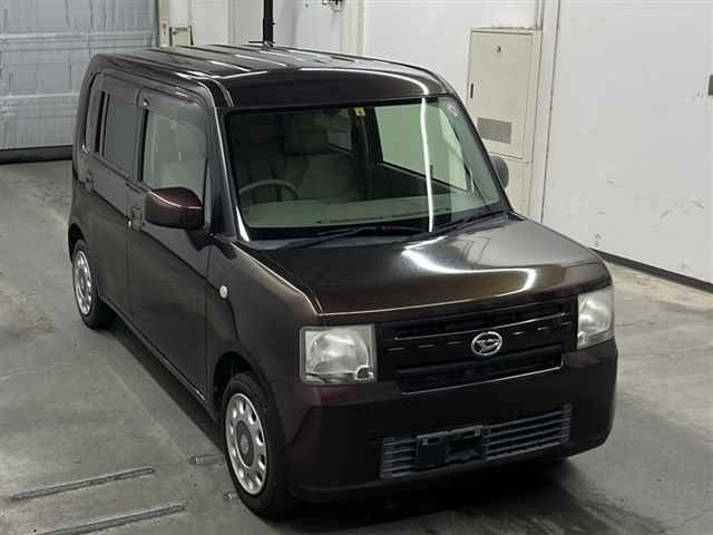 DAIHATSU MOVE CONTE 2016