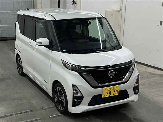 NISSAN ROOX 2023