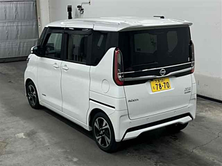 NISSAN ROOX 2023