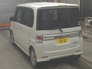 DAIHATSU TANTO 2010