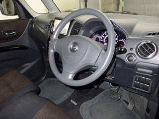 NISSAN ROOX 2010
