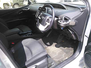 TOYOTA PRIUS 2018