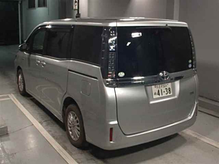 TOYOTA VOXY 2015