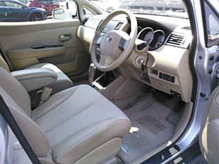 NISSAN TIIDA 2010