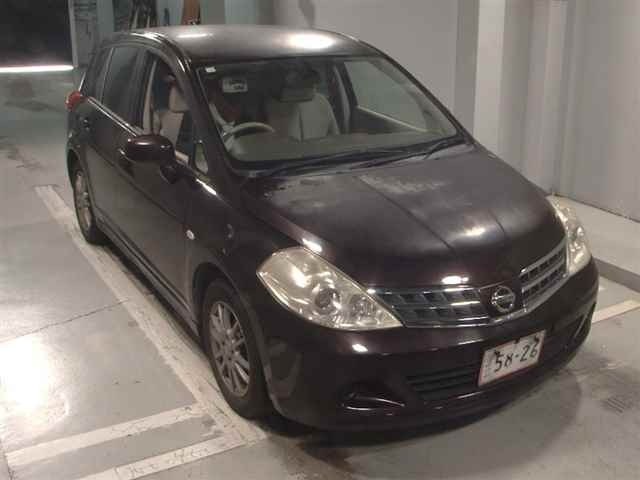 NISSAN TIIDA 2010