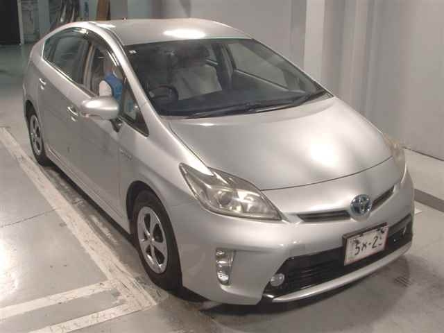 TOYOTA PRIUS 2012