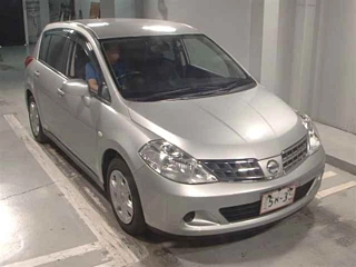 NISSAN TIIDA 2012