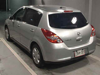 NISSAN TIIDA 2012