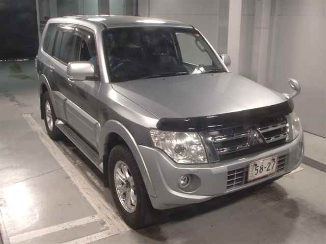 MITSUBISHI PAJERO 2012