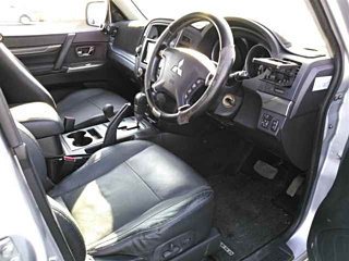 MITSUBISHI PAJERO 2012