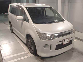 MITSUBISHI DELICA D5 2008