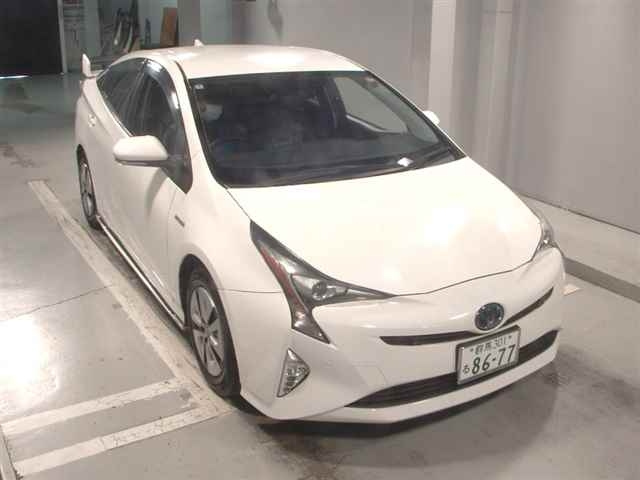 TOYOTA PRIUS 2018