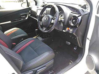 TOYOTA VITZ 2016