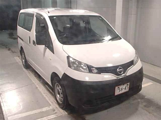 NISSAN NV200 2020
