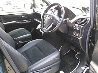 TOYOTA VOXY 2020