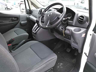 NISSAN NV200 2019