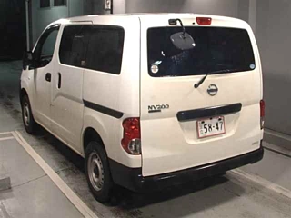 NISSAN NV200 2019