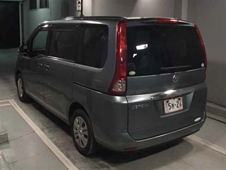 NISSAN SERENA 2010