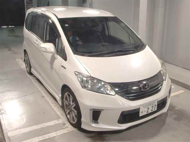 HONDA FREED 2015