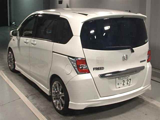 HONDA FREED 2015