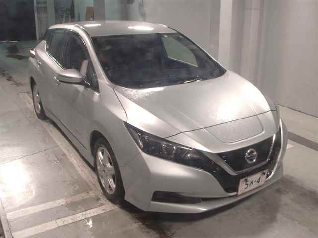 NISSAN LEAF 2018