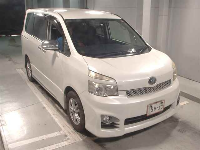 TOYOTA VOXY 2012