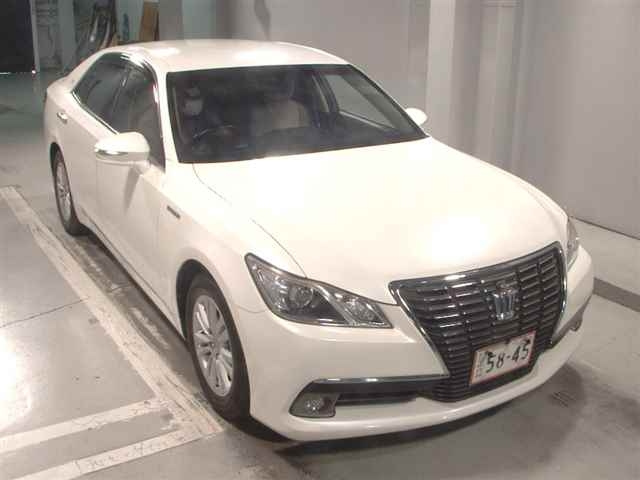 TOYOTA CROWN 2013