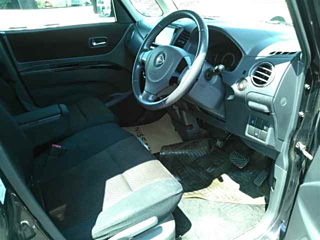 NISSAN ROOX 2010