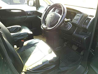 NISSAN SERENA 2010