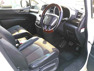 NISSAN ELGRAND 2010