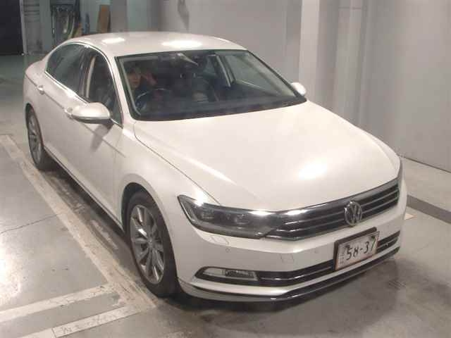 VOLKSWAGEN PASSAT 2018