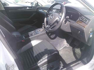 VOLKSWAGEN PASSAT 2018