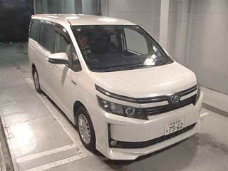 TOYOTA VOXY 2016