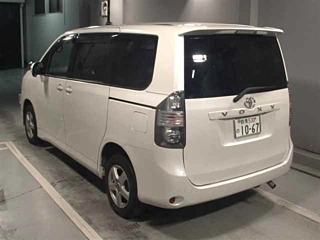 TOYOTA VOXY 2008