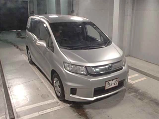 HONDA FREED 2016